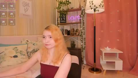 Snapshot of ruminelle chatting on 05.01.26 Lilith online show from 05.01.26