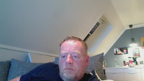 Snapshot of runepetter chatting on 07.27.26 bignorwegian online show from 07.27.26