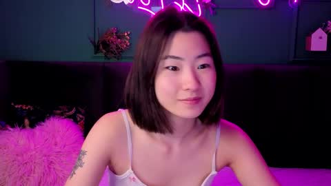 Snapshot of runi_asian chatting on 06.06.26 Runi online show from 06.06.26