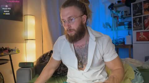 Snapshot of rusbigpaul chatting on 03.09.25 Paul online show from 03.09.25