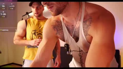 Snapshot of rusbigpaul chatting on 10.07.25 Paul online show from 10.07.25