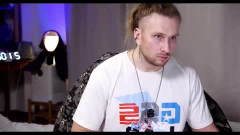 Snapshot of rusbigpaul chatting on 12.18.25 Paul online show from 12.18.25