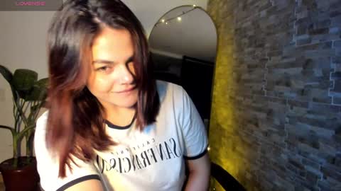 Lorenn online show from 12.22.24