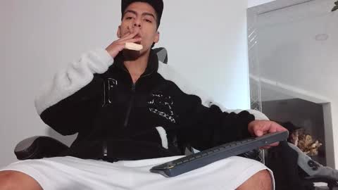  R U S S E L L  online show from 01.13.26