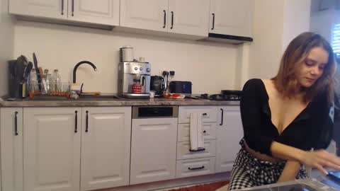 ruxandradanny online show from 12.12.24