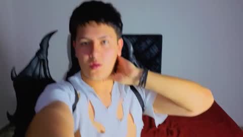 Snapshot of ryan_doretti chatting on 10.29.25 Ryan online show from 10.29.25