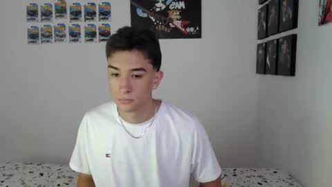 Snapshot of ryan_valentine17 chatting on 06.14.26 ryan online show from 06.14.26