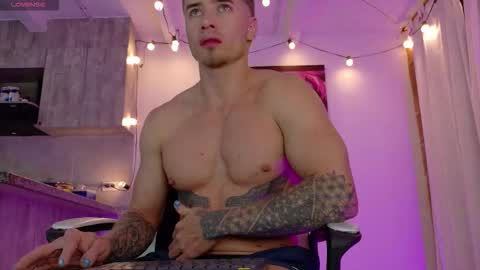 Ryan Blue ig ryannblue online show from 11.26.25