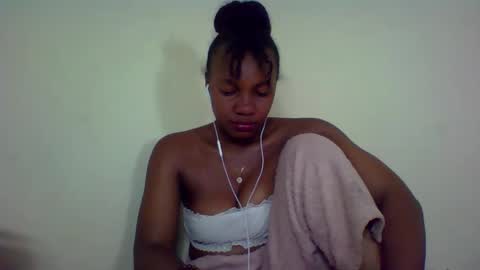 Snapshot of rycie chatting on 10.09.25 Rycie online show from 10.09.25