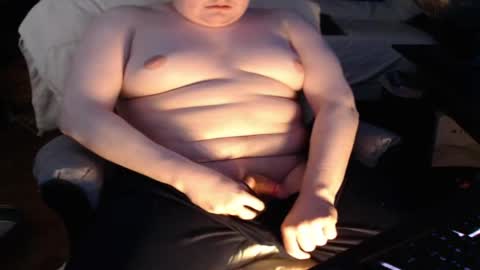 Snapshot of ryguy323 chatting on 05.05.26 Dennis online show from 05.05.26