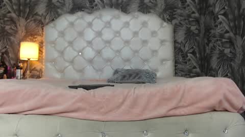 Snapshot of rylierouse chatting on 10.04.25 rylierouse online show from 10.04.25