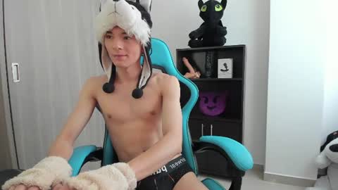 Snapshot of ryo_bleu chatting on 06.18.26 RYO BLEU online show from 06.18.26