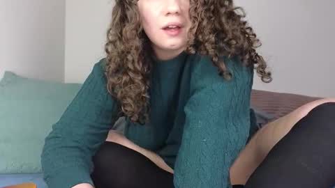 Snapshot of s_leanne_ chatting on 02.06.26 Leanne online show from 02.06.26