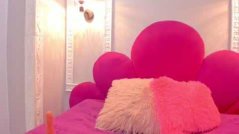 Snapshot of saammy_17 chatting on 10.24.25 sammy online show from 10.24.25