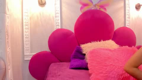 Snapshot of saammy_17 chatting on 11.01.25 sammy online show from 11.01.25