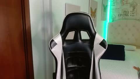 1 online show from 03.12.26