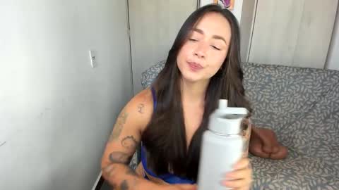 Snapshot of saarah_brownn chatting on 05.05.26 Sara online show from 05.05.26