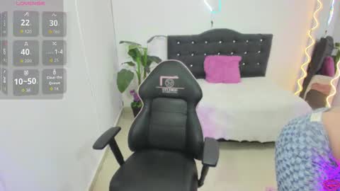 Snapshot of saaya_tay chatting on 09.24.25 saaya_tay online show from 09.24.25