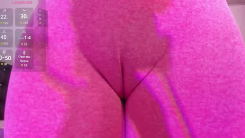 Snapshot of saaya_tay chatting on 09.27.25 saaya_tay online show from 09.27.25