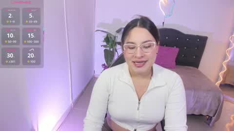 Snapshot of saaya_tay chatting on 10.03.25 saaya_tay online show from 10.03.25