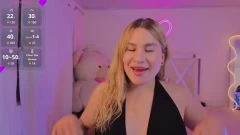 Snapshot of saaya_tay chatting on 02.08.26 saaya_tay online show from 02.08.26