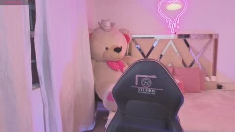 Snapshot of saaya_tay chatting on 02.25.26 saaya_tay online show from 02.25.26