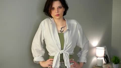 Snapshot of sabinekansky chatting on 12.17.25 sabinekansky online show from 12.17.25