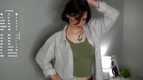 Snapshot of sabinekansky chatting on 12.19.25 sabinekansky online show from 12.19.25