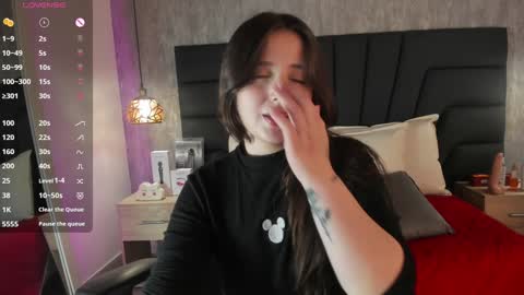 Snapshot of sabrina_lennox chatting on 01.30.25 Sabrina Maria online show from 01.30.25