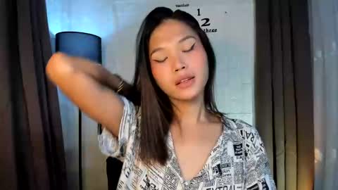 Snapshot of sabrina_maxx chatting on 12.13.24 Nadine online show from 12.13.24