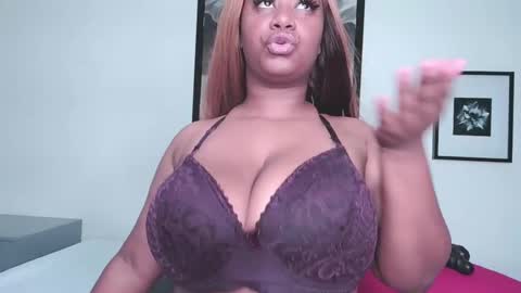 Sabrina Mora online show from 12.28.24