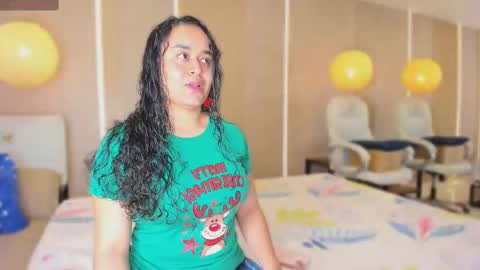 Snapshot of sabrina_shark chatting on 09.29.25 Sabrina Shark online show from 09.29.25