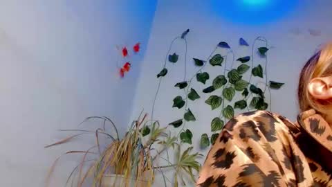 Snapshot of sabrinaexpositoxx chatting on 03.25.26 SABRI online show from 03.25.26
