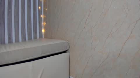 mariana  online show from 01.16.25