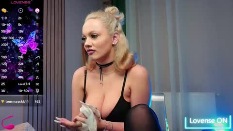 SabrinaJade online show from 03.12.25