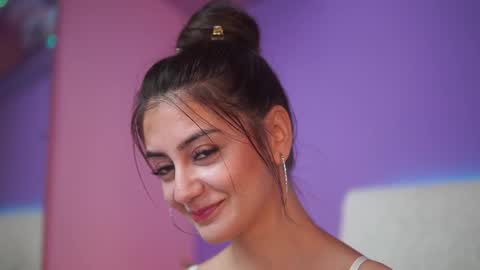 Snapshot of sabrinakali chatting on 09.24.25 Sabrina online show from 09.24.25