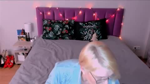 Sabrina MacMarren online show from 01.15.26