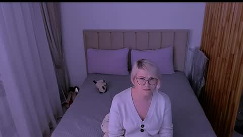 Sabrina MacMarren online show from 03.29.26