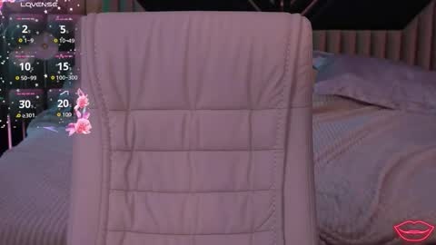 Snapshot of sabrinamuse chatting on 09.24.25 Sabrina online show from 09.24.25