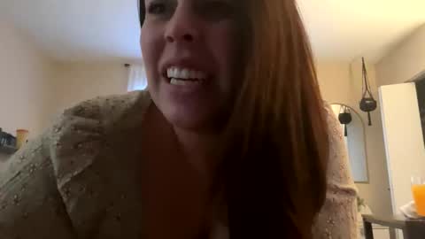 Snapshot of sabrinasunshine99 chatting on 03.12.25 sabrinasunshine99 online show from 03.12.25