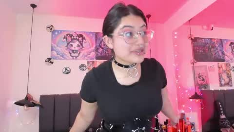 Snapshot of sabrinav_ chatting on 04.18.26 Sabrina online show from 04.18.26