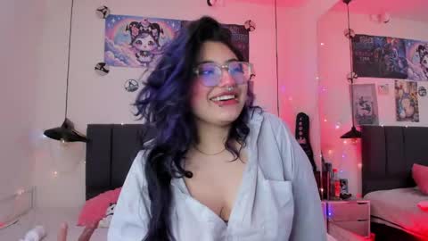 Snapshot of sabrinav_ chatting on 05.06.26 Sabrina online show from 05.06.26