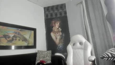 Snapshot of sabrinaxxx11 chatting on 10.15.25 sabrinaxxx11 online show from 10.15.25