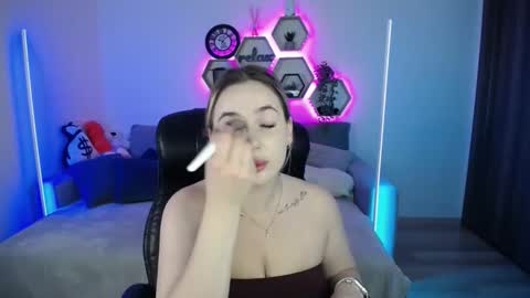 Sabrina Violet online show from 09.13.25