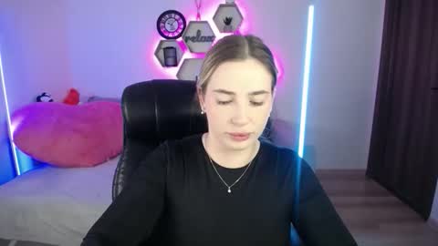 Sabrina Violet online show from 10.05.25