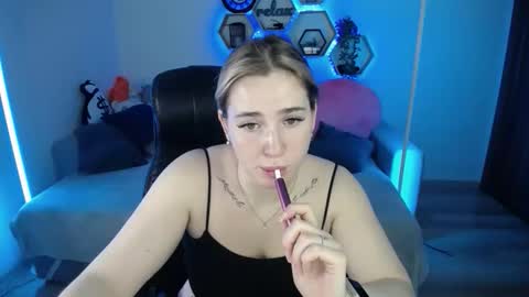 Sabrina Violet online show from 11.04.25