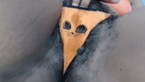 Sacha  Macgregor online show from 12.23.25