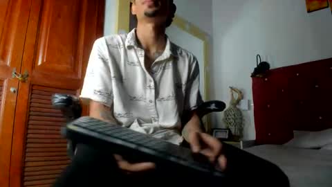 Snapshot of sack_connor chatting on 12.15.25 Sack online show from 12.15.25