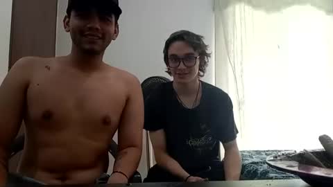 Snapshot of sack_rojas chatting on 11.16.25 Sack online show from 11.16.25