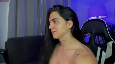 Im CryDuran    Instagram   CryDuraann  online show from 01.14.25